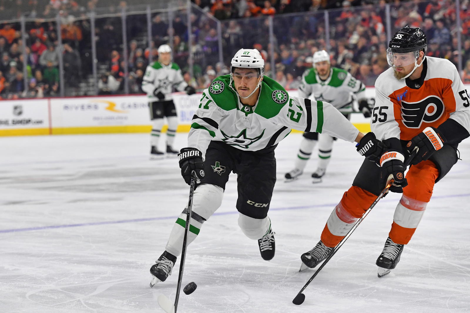 The Flyers could settle for a lesser, more tame trade target instead of Jason Robertson. (Photo: Eric Hartline, Imagn Images)