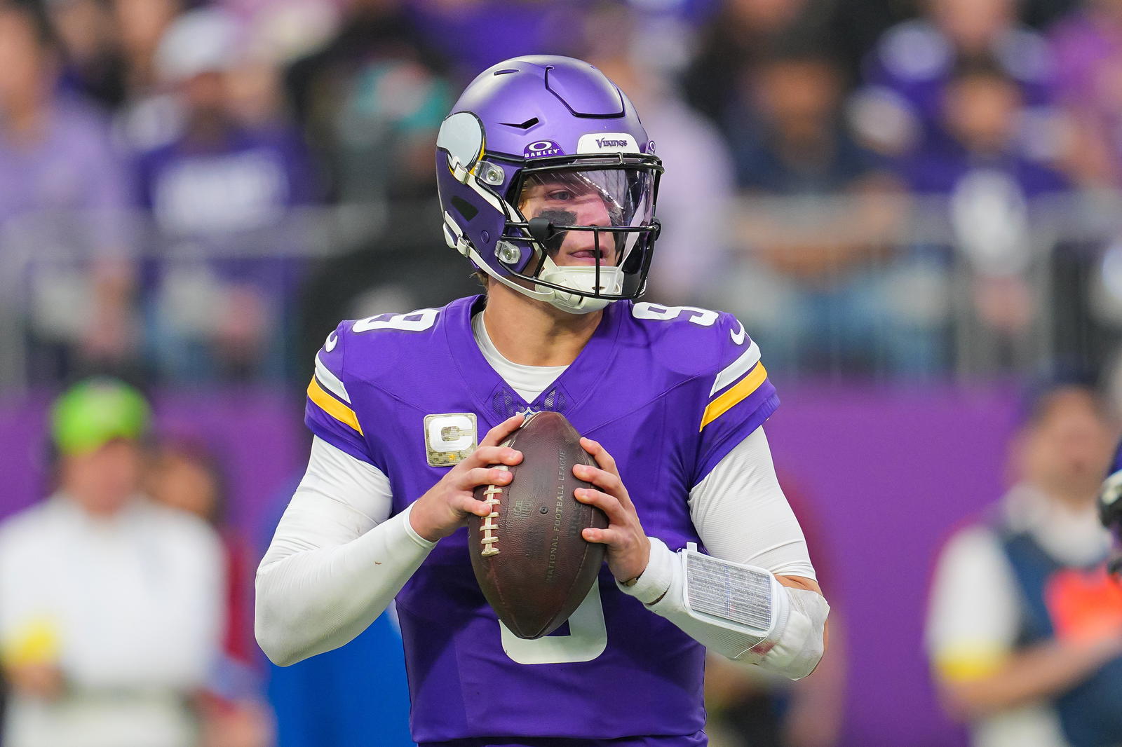 Minnesota Vikings quarterback J.J. McCarthy (9) drops back to pass against the Baltimore Ravens in the second quarter at U.S. Bank Stadium.&nbsp;<br>Brad Rempel-Imagn Images
