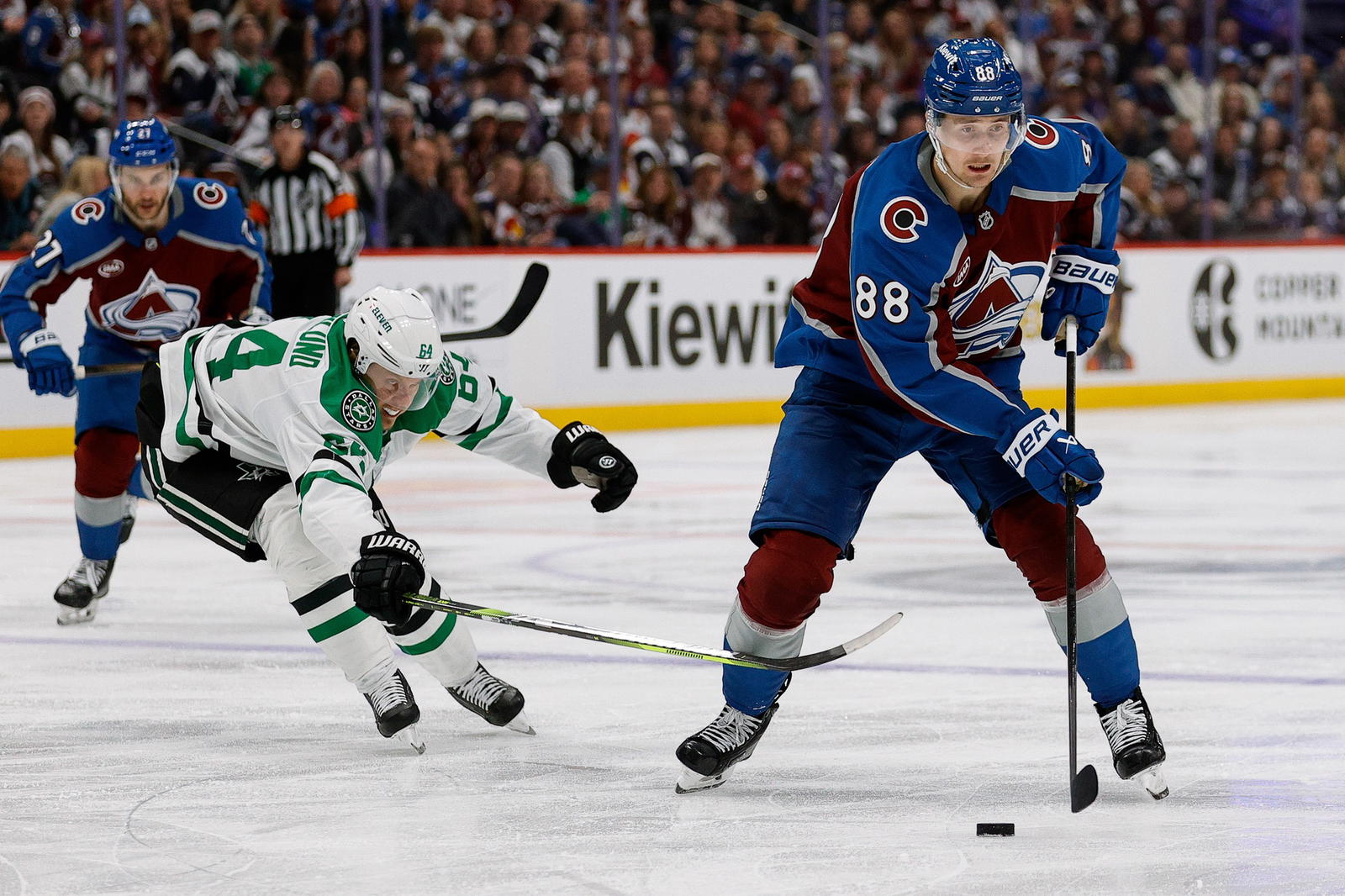 Avalanche Big Guns Need To Start Firing