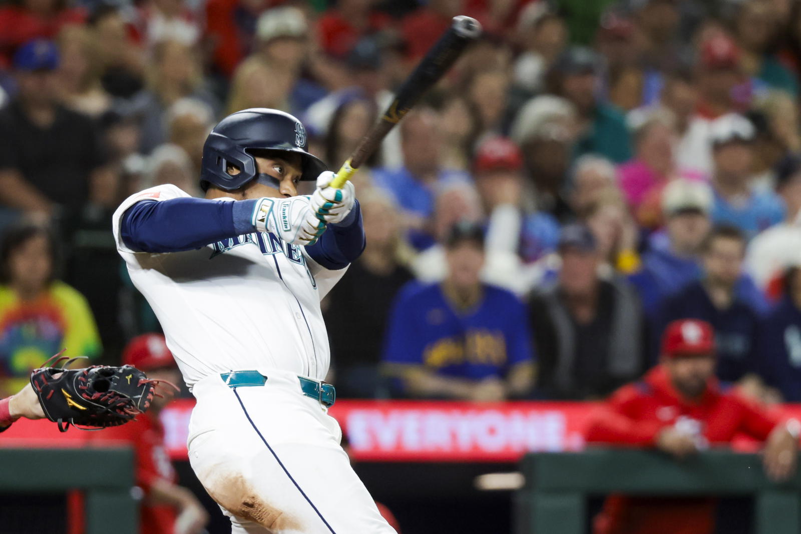 Seattle Mariners designated hitter Jorge Polanco (7) hits an RBI-sacrifice fly against the St. Louis Cardinals during the sixth inning at T-Mobile Park. Joe Nicholson-Imagn Images