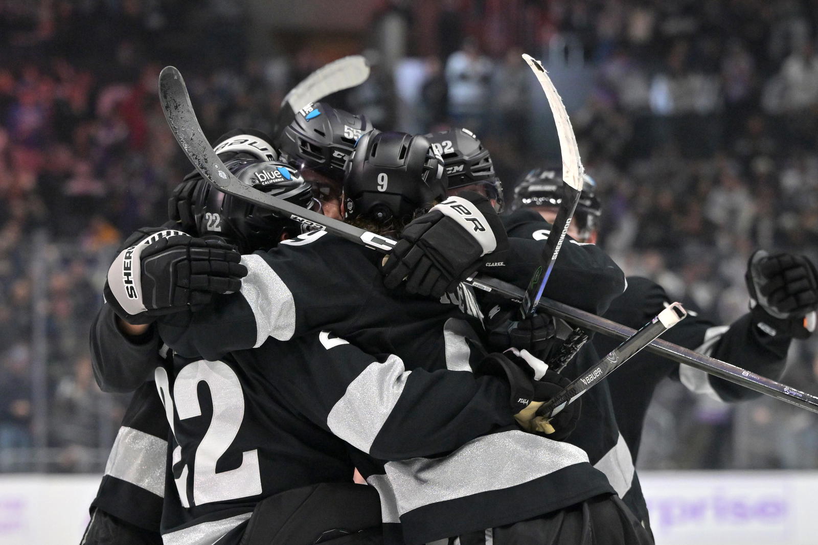 Kempe Delivers in Overtime as Kings Edge Canucks 2-1
