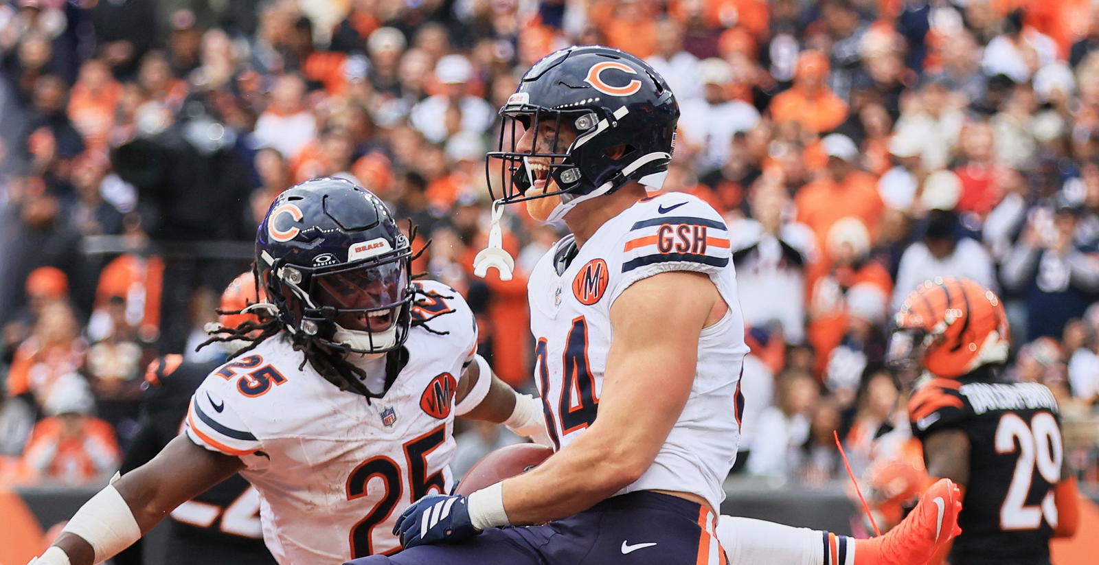 Bears Outlast Joe Flacco's Bengals as Rookie Colston Loveland Plays the Hero 