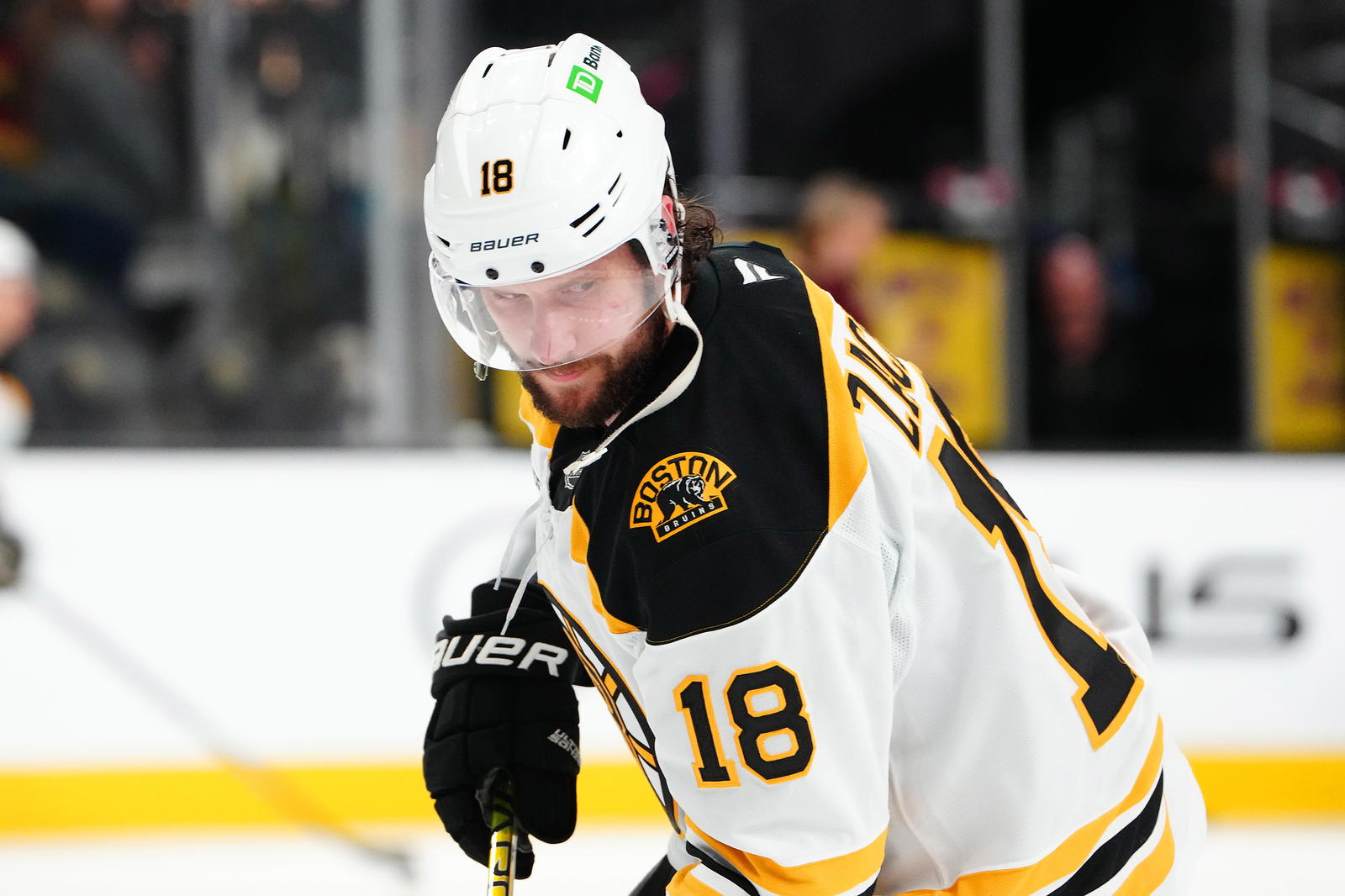 Pavel Zacha (© Stephen R. Sylvanie-Imagn Images)