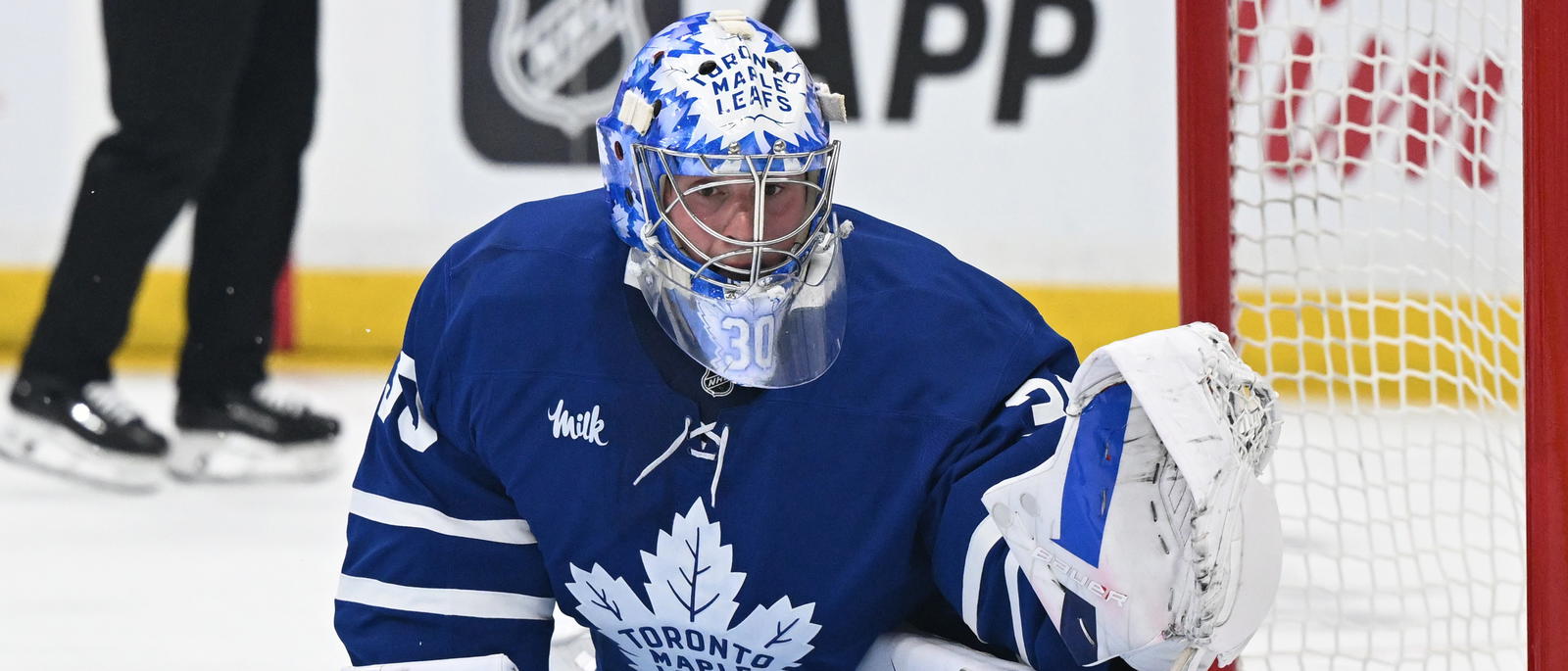Ex-Canadiens Goalie Wins In Maple Leafs Debut