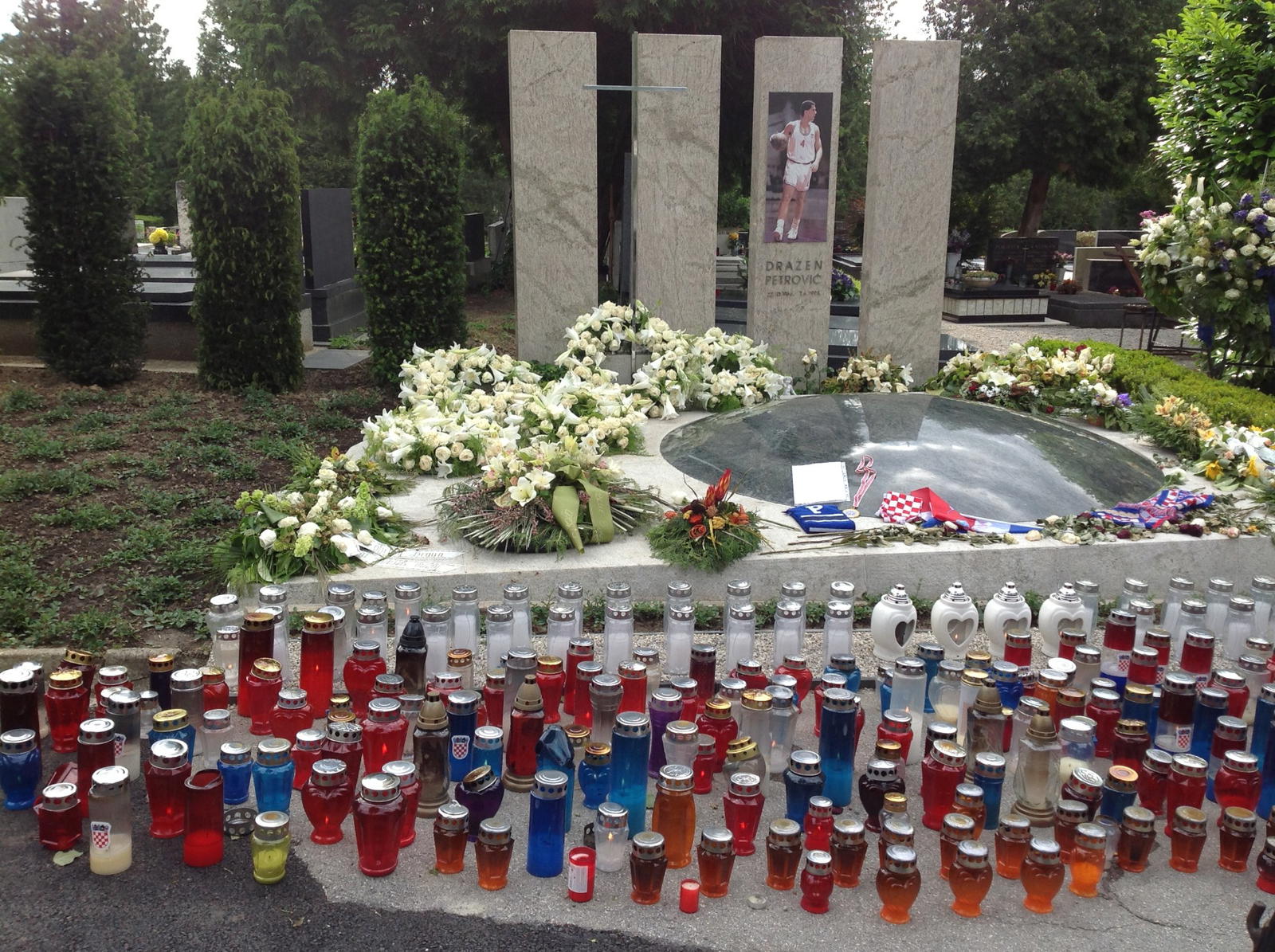 The tomb of Croatian NBA star Dražen Petrović at the&nbsp;Mirogoj Cemetery in Zagreb.