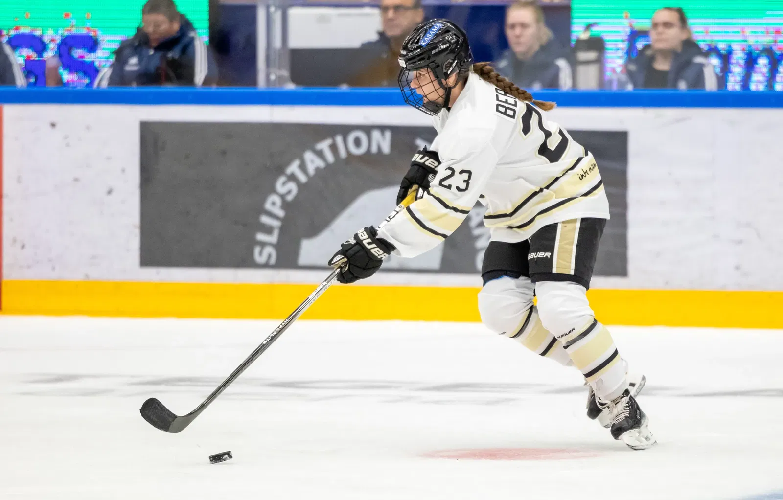 Skating Her Own Path: Emma Bergesen’s Journey from Norway to the PWHL