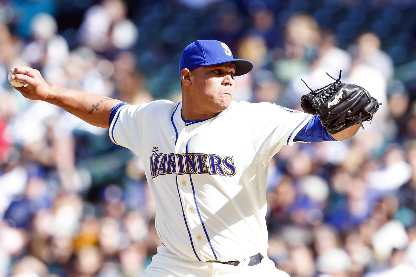 Seattle Mariners pitcher Yoervis Medina (31) throws against the Texas Rangers during the ninth inning at Safeco Field. Seattle defeated Texas, 11-10 in 2015. Joe Nicholson-Imagn Images