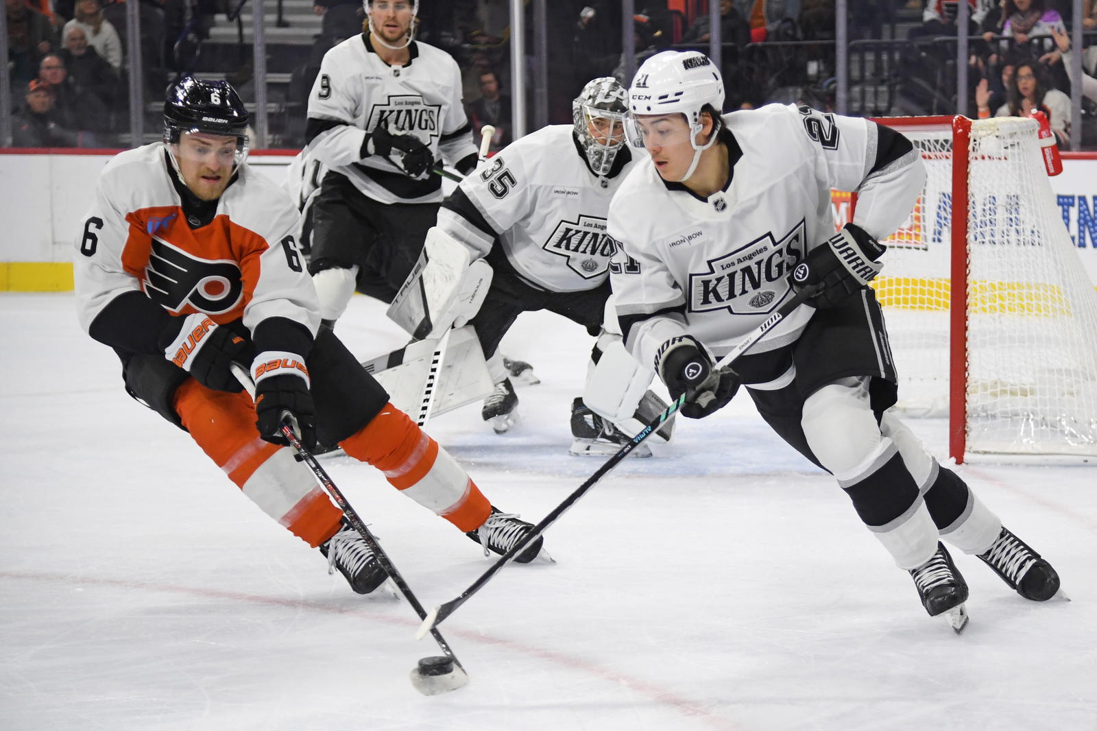 Kings defenseman Jordan Spence would be a big upgrade for the Flyers at a potentially low cost. (Photo: Eric Hartline, Imagn Images)
