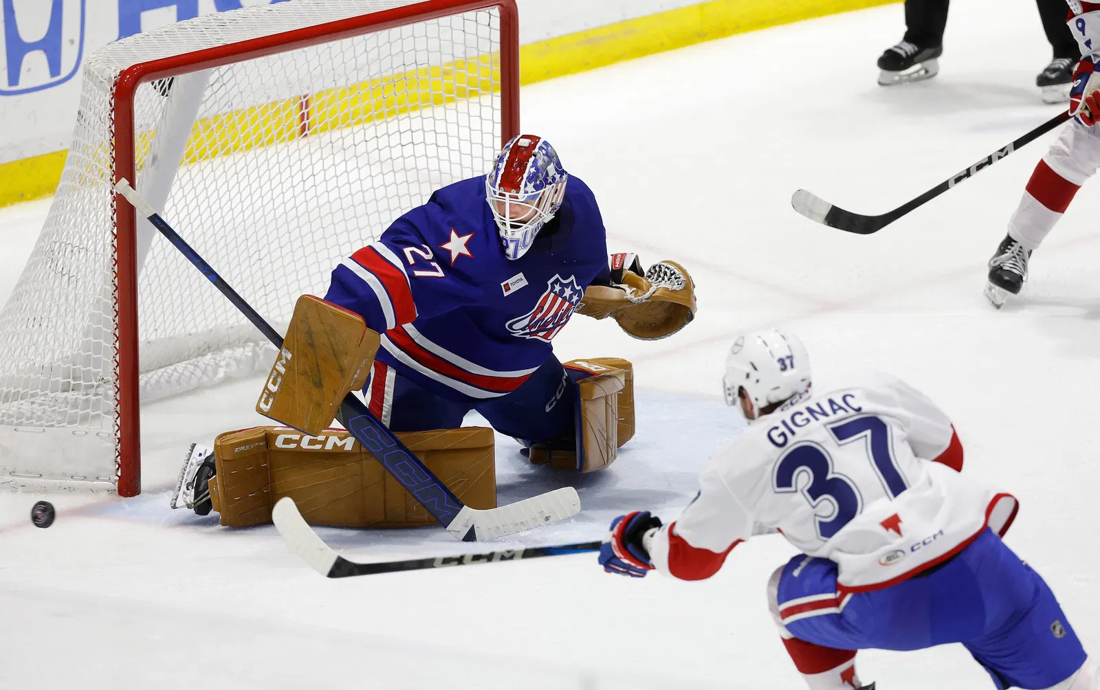 Canadiens: Laval Rocket Loses Veteran Center Canadiens: Laval Rocket Loses Veteran Center
