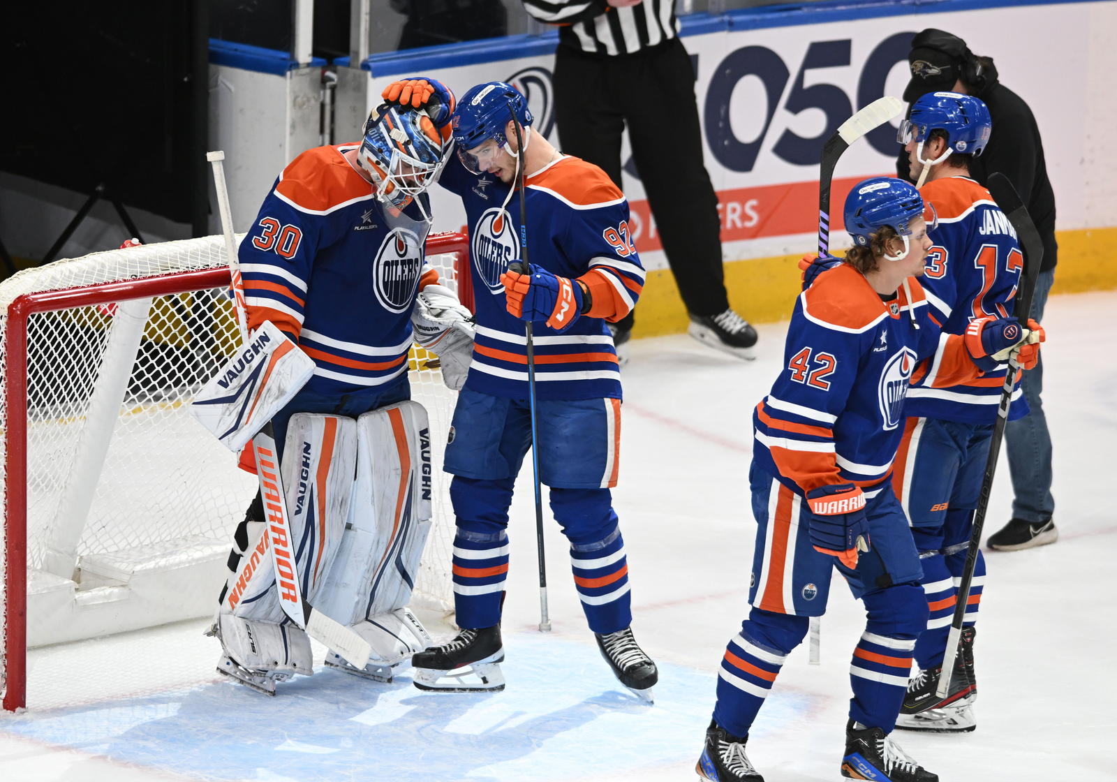 Calvin Pickard and Vasily Podkolzin (Walter Tychnowicz-Imagn Images)