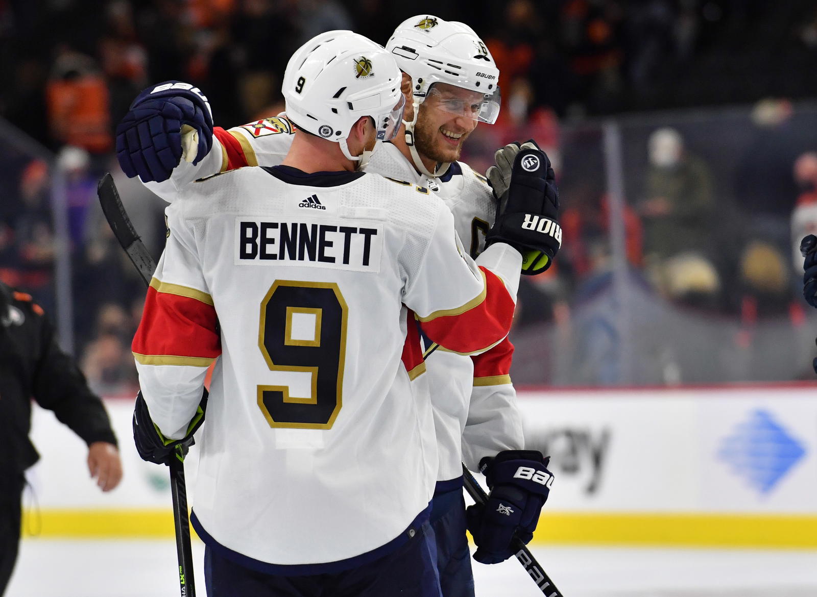 Sam Bennett and Aleksander Barkov (Eric Hartline-Imagn Images)