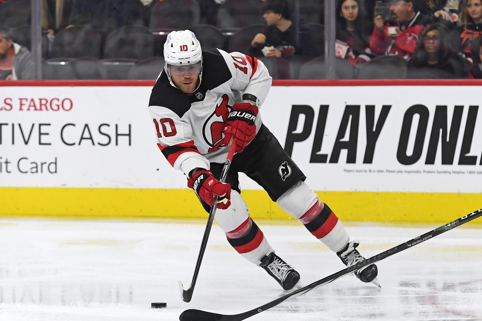 Devils Winger Gives Sheldon Keefe Big Praise