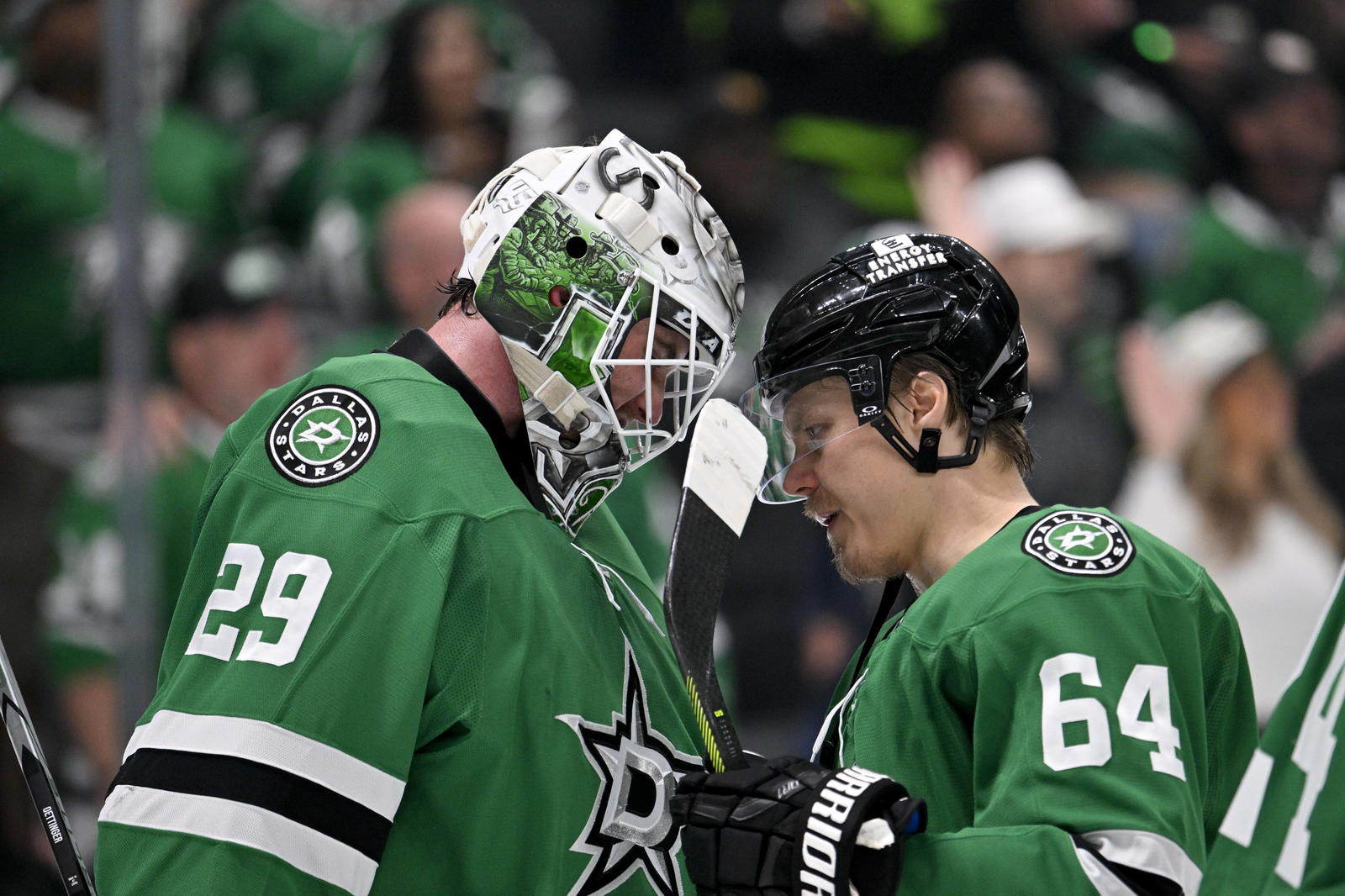 Stars Push Avs to Brink With 6-2 Win