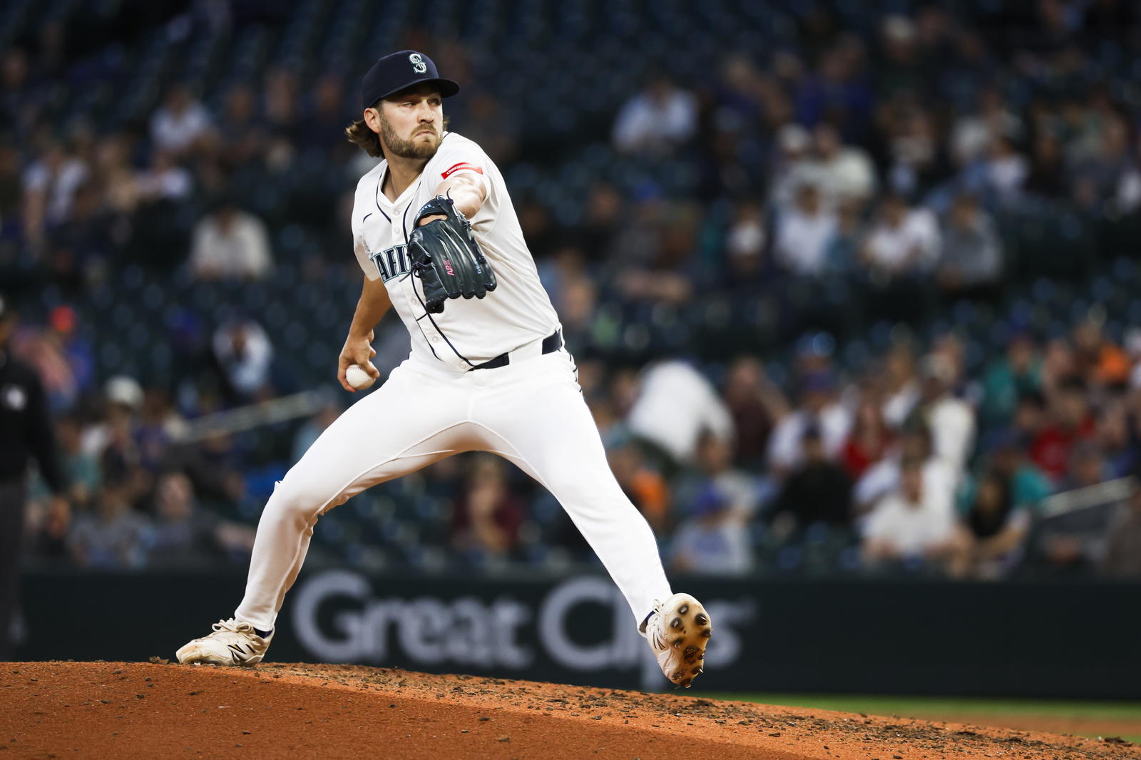 Seattle Mariners pitcher Collin Snider (52) throws against the Baltimore Orioles during the ninth inning at T-Mobile Park. Joe Nicholson-Imagn Images