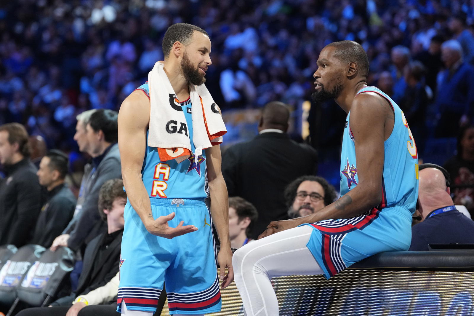 Shaq’s OGs guard Stephen Curry (30) of the Golden State Warriors and forward Kevin Durant (35) of the Phoenix Suns look on in the game against Chuck’s Global Stars during the 2025 NBA All Star Game at Chase Center. Kyle Terada-Imagn Images
