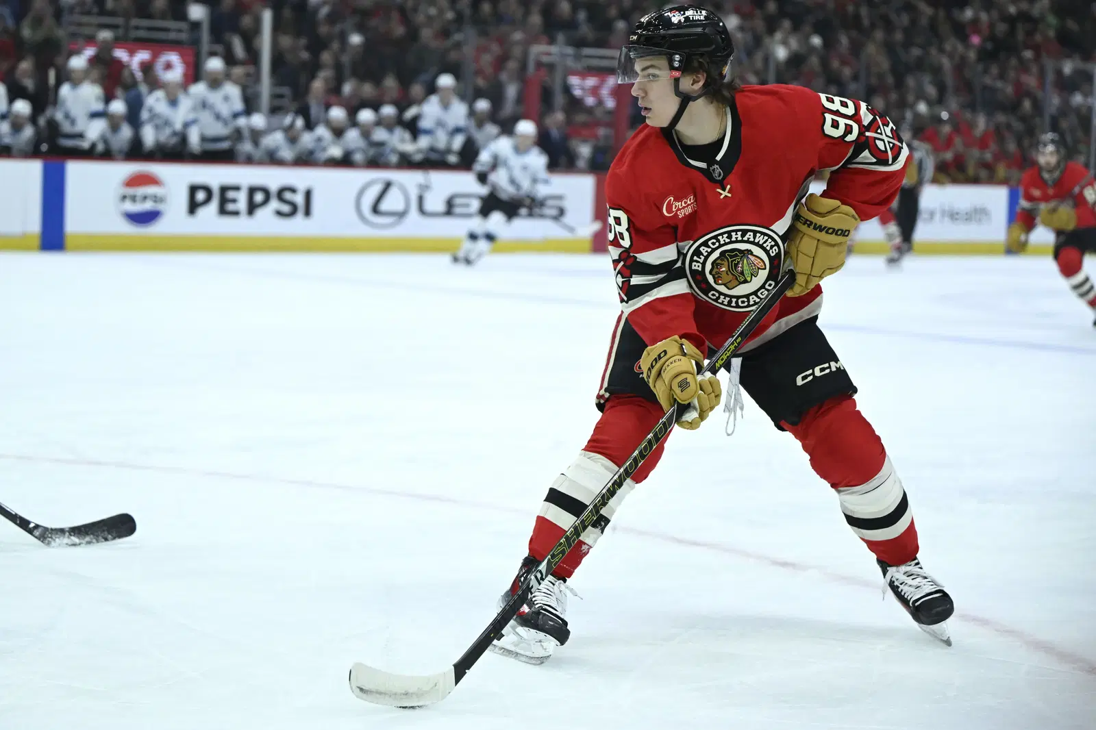 Former Blackhawks Superstar Has High Praise For Connor Bedard cover image