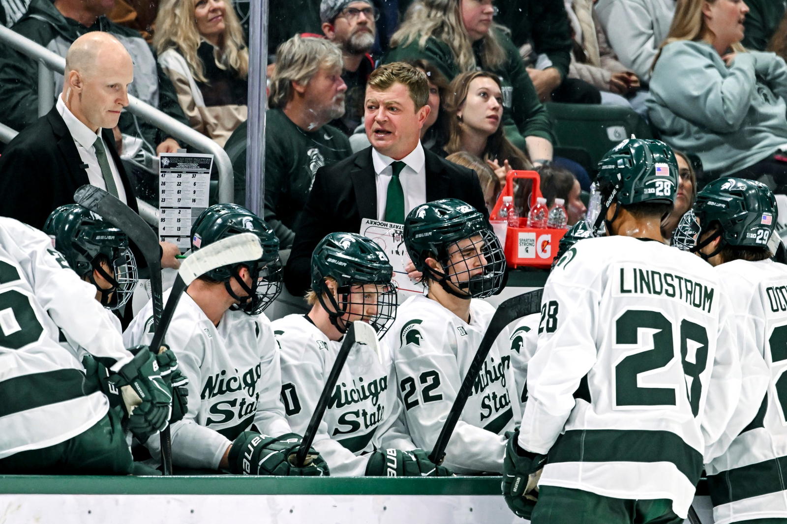 Blue Jackets Prospect Cayden Lindstrom Scores his First Collegiate Goal