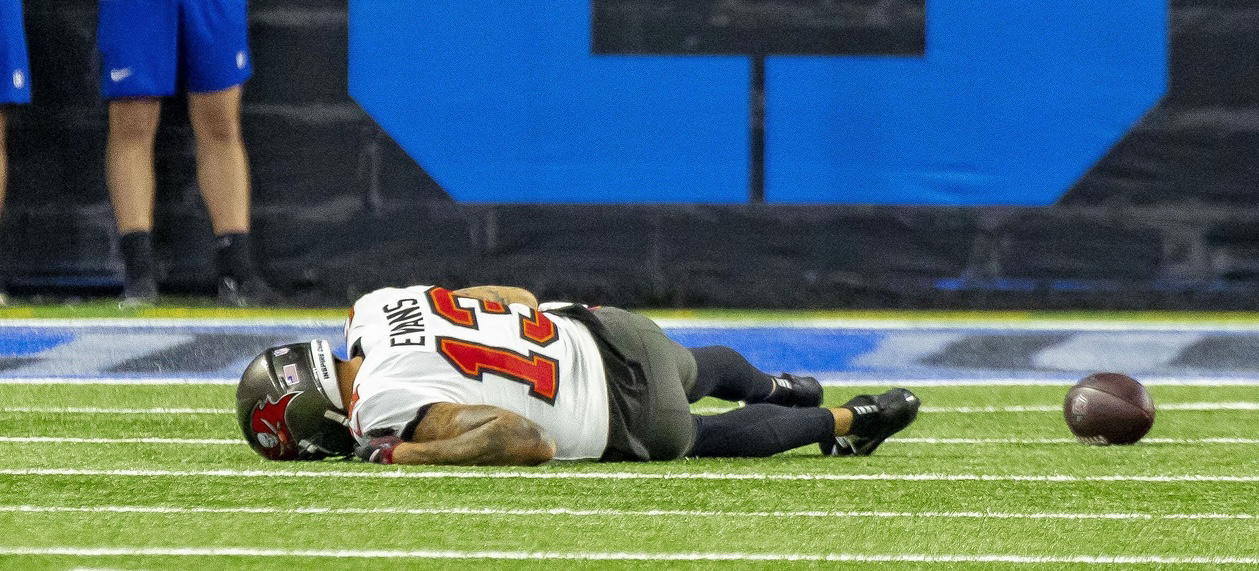 Scheiber's Take: Bucs Fall 24-9 to Lions but Suffer Bigger Loss with Serious Injury to Star WR Evans