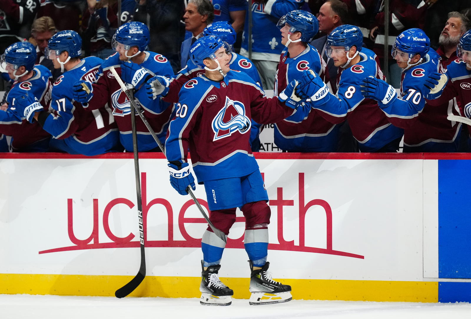 Wedgewood’s 31 Saves Propel Avalanche to 2-1 Win Over Mammoth
