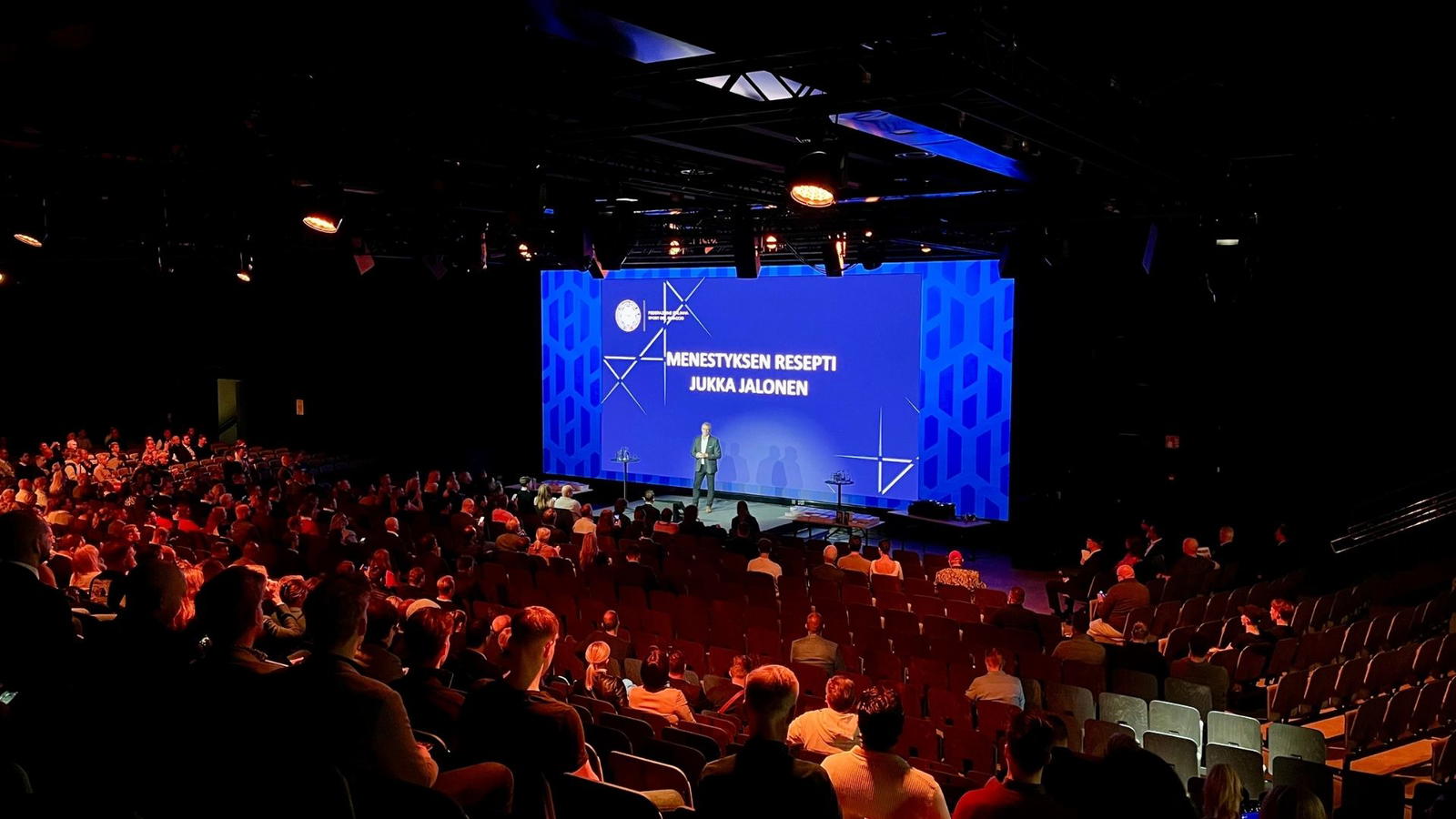 Ice hockey is a popular sport in Finland. Jukka Jalonen is a well-known speaker in the Finnish business world.