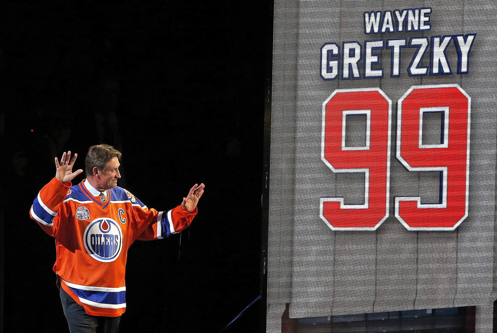 Wayne Gretzky jersey retirement: Photo By
© Perry Nelson Imagn Images