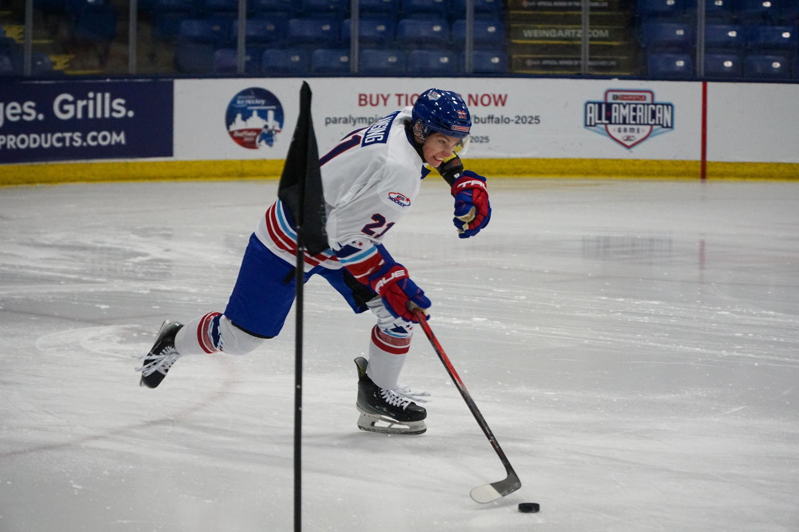 Center Matthew Lansing skates at the USHL All-American Game. (Photo Credit: @USHL/X)