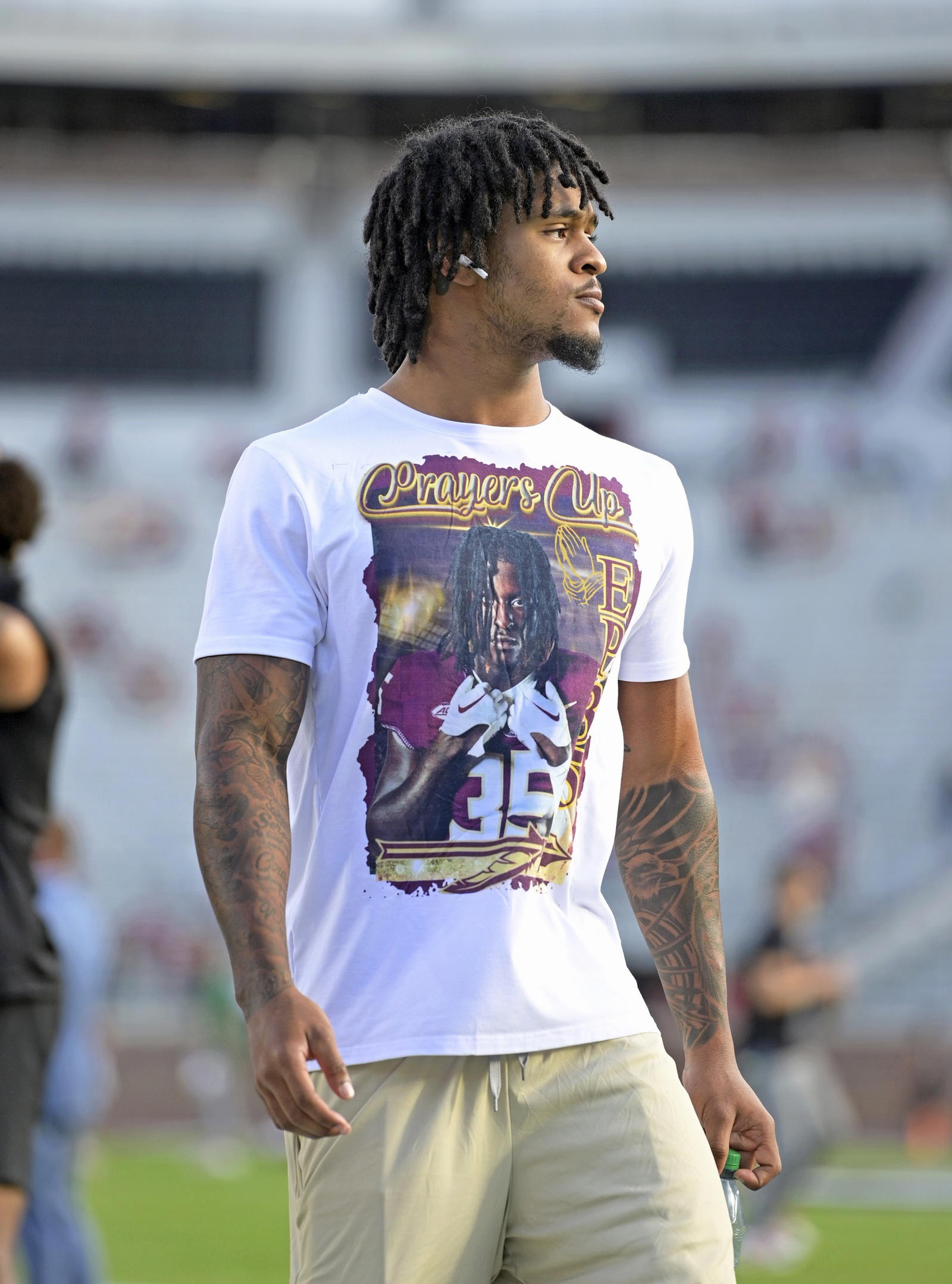 Seminoles safety Earl Little, Jr., wearing a shirt in honor of Ethan Pritchard. Photo courtesy&nbsp;Melina Myers-Imagn Images