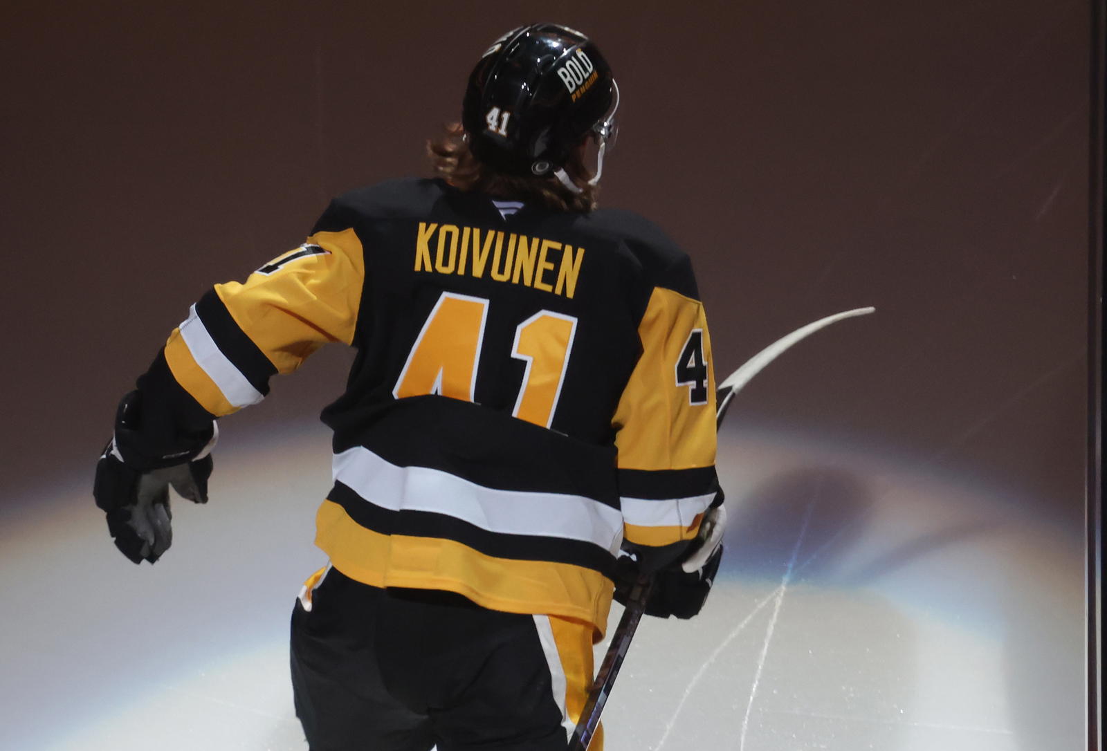 Mar 30, 2025; Pittsburgh, Pennsylvania, USA; Pittsburgh Penguins right wing Ville Koivunen (41) takes the ice for his NHL debut against the Ottawa Senators at PPG Paints Arena. Mandatory Credit: Charles LeClaire-Imagn Images