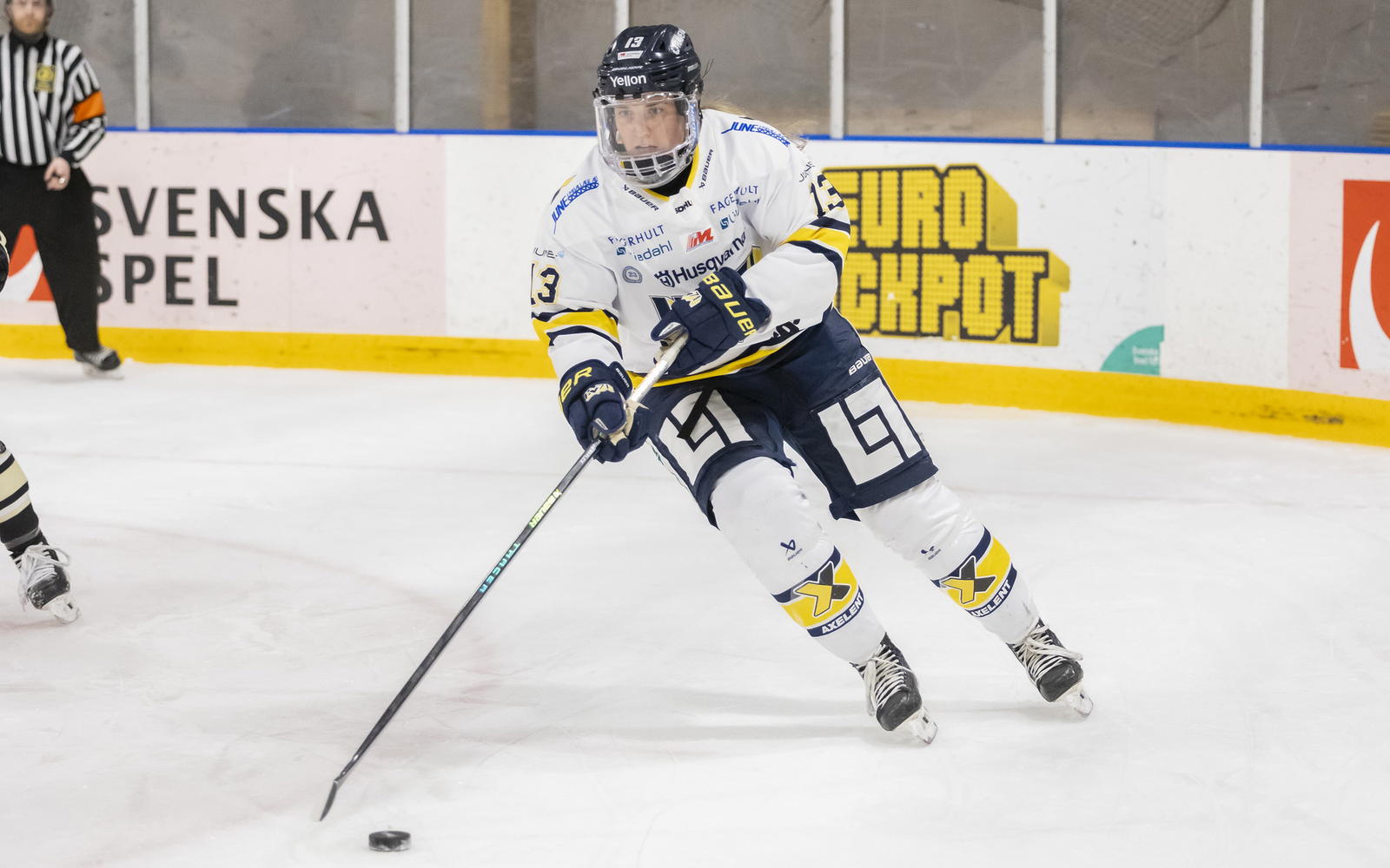 Julia Nearis with HV71 - Photo @ Patric Gill / CIRTAP.se