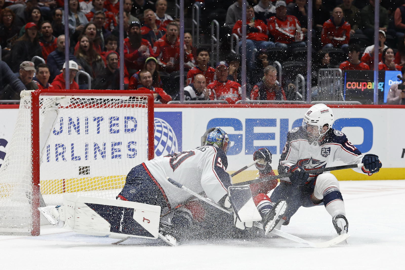 Blue Jackets Lose Werenski & Olivier To Injury, Game to Capitals 