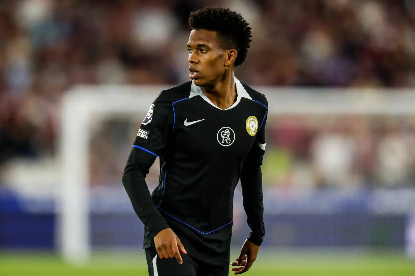 Estevao Inspires Chelsea to 5-1 Derby Victory Over West Ham