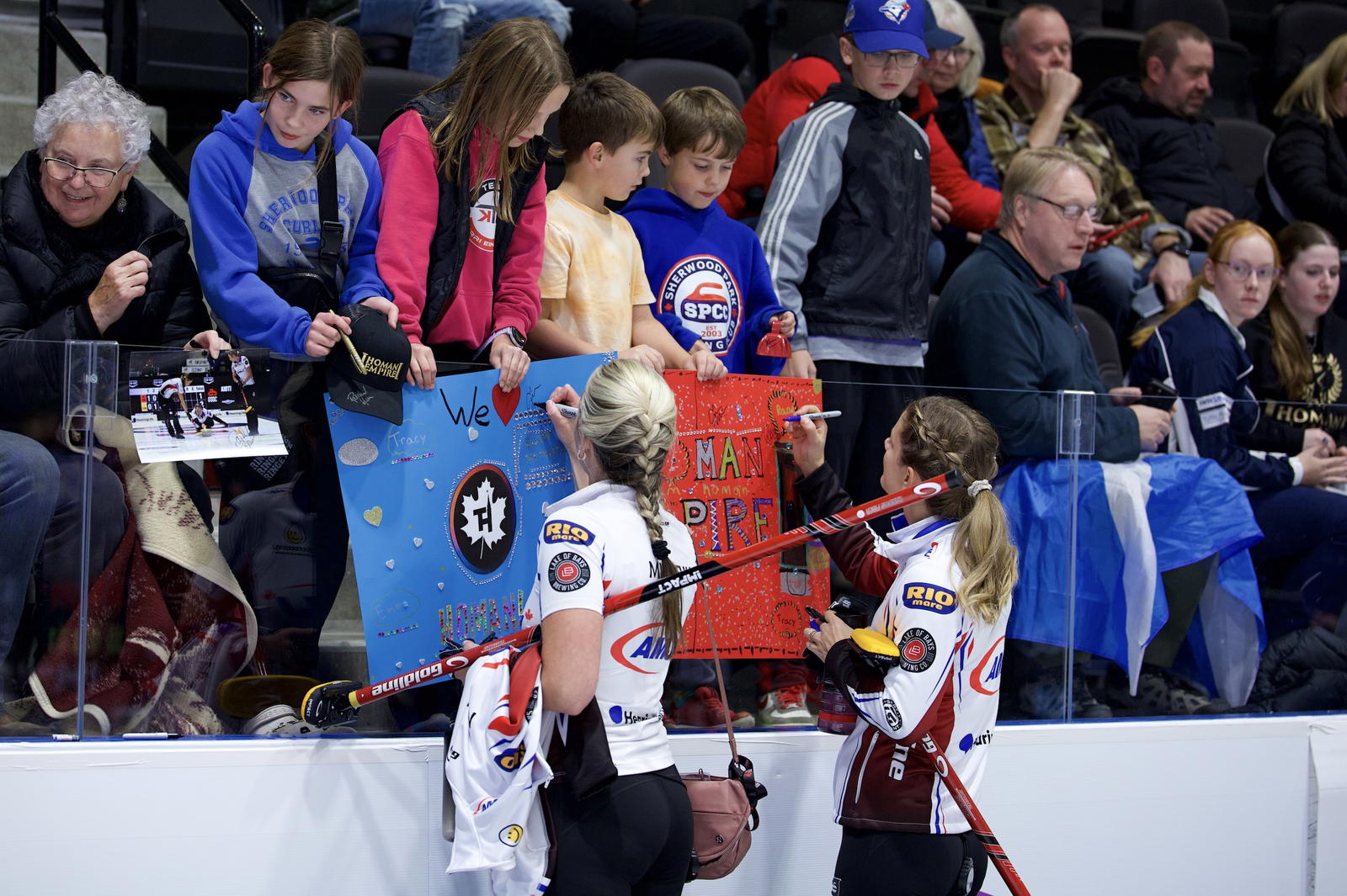Team Homan and fans in Nisku •&nbsp;Anil Mungal-The Curling Group