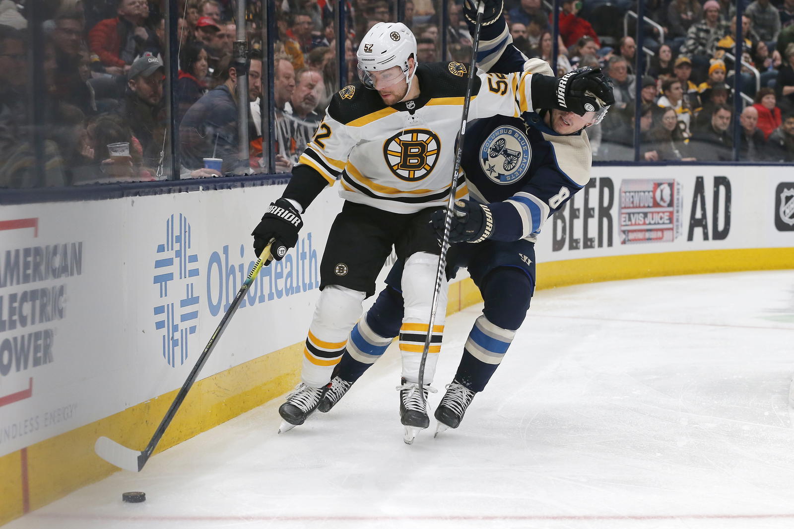 Sean Kuraly (

© Russell LaBounty-Imagn Images)