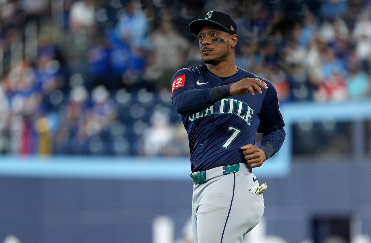 Oct 20, 2025; Toronto, Ontario, CAN; Seattle Mariners second baseman Jorge Polanco (7) warms up before game seven of the ALCS round for the 2025 MLB playoffs against the Toronto Blue Jays at Rogers Centre. (Nick Turchiaro/Imagn Images)
