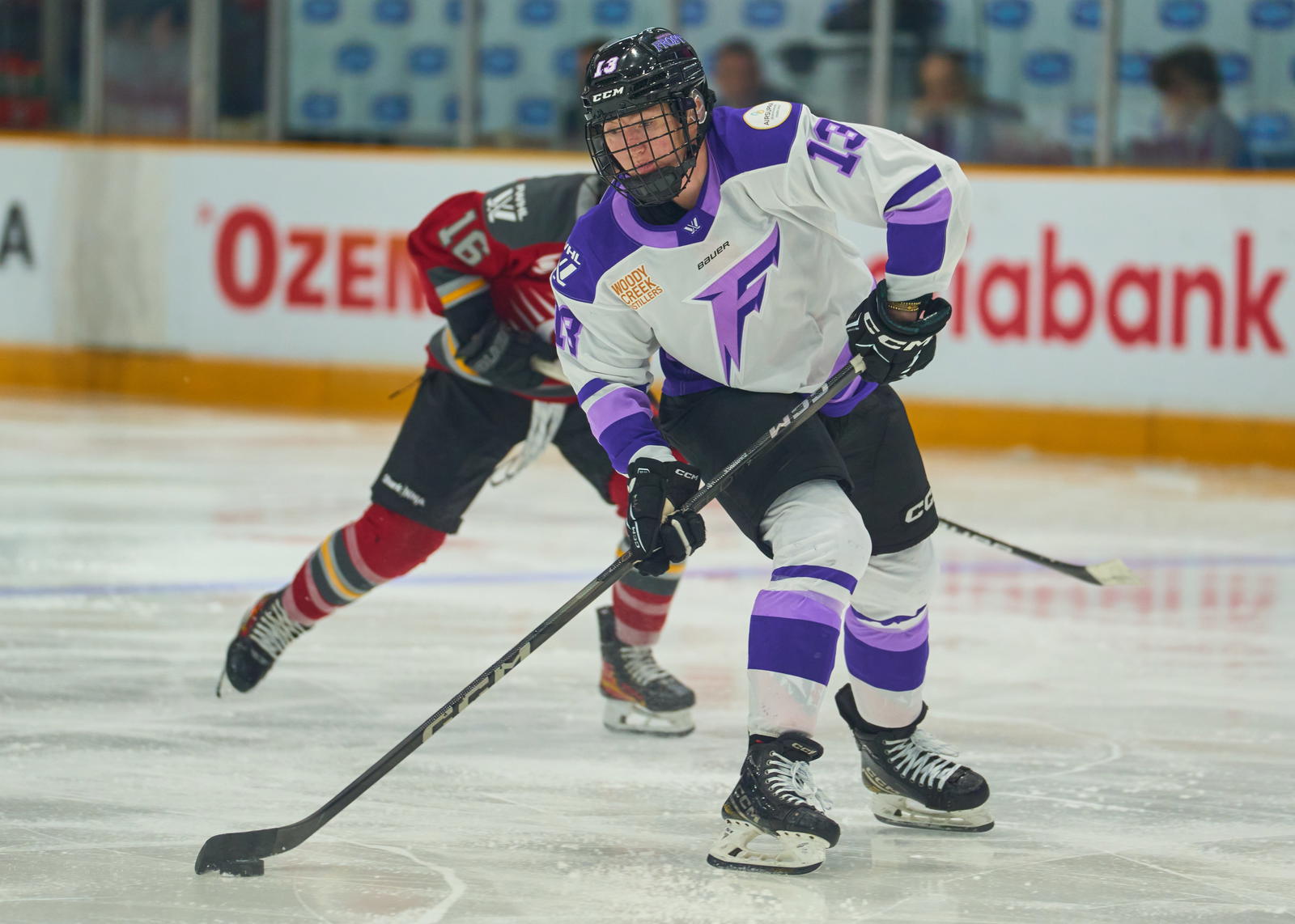 Minnesota Frost forward Grace Zumwinkle takes a shot - Photo @ Ellen Bond