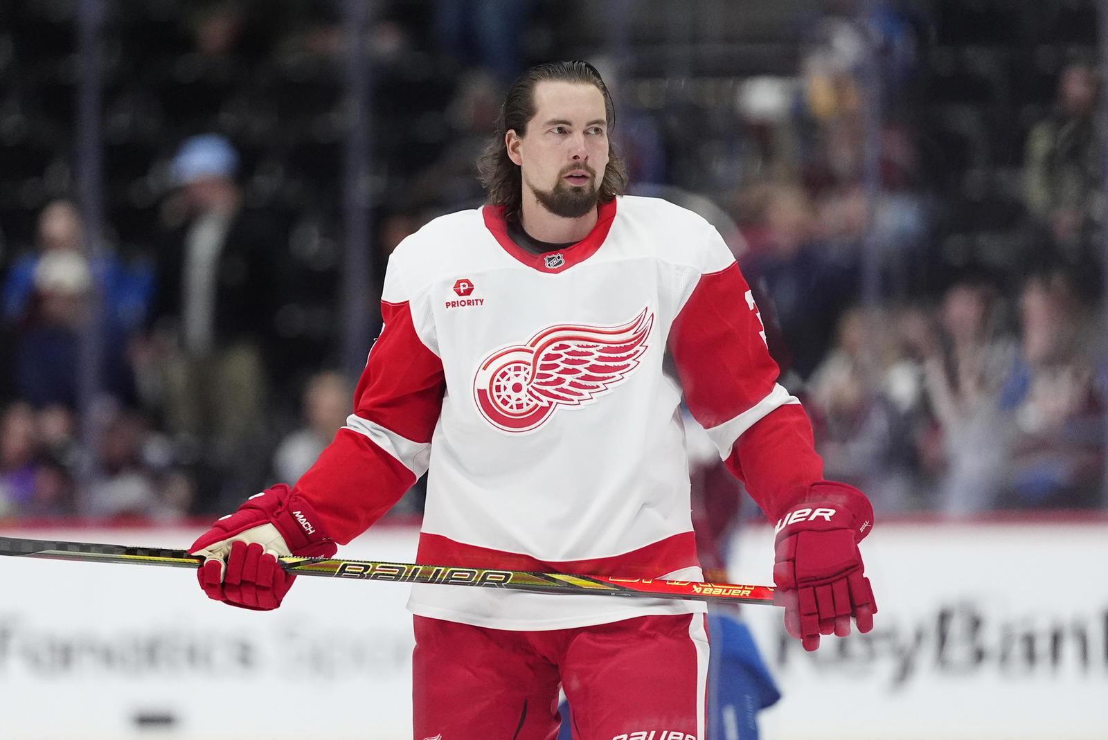 Justin Holl (Ron Chenoy-Imagn Images)