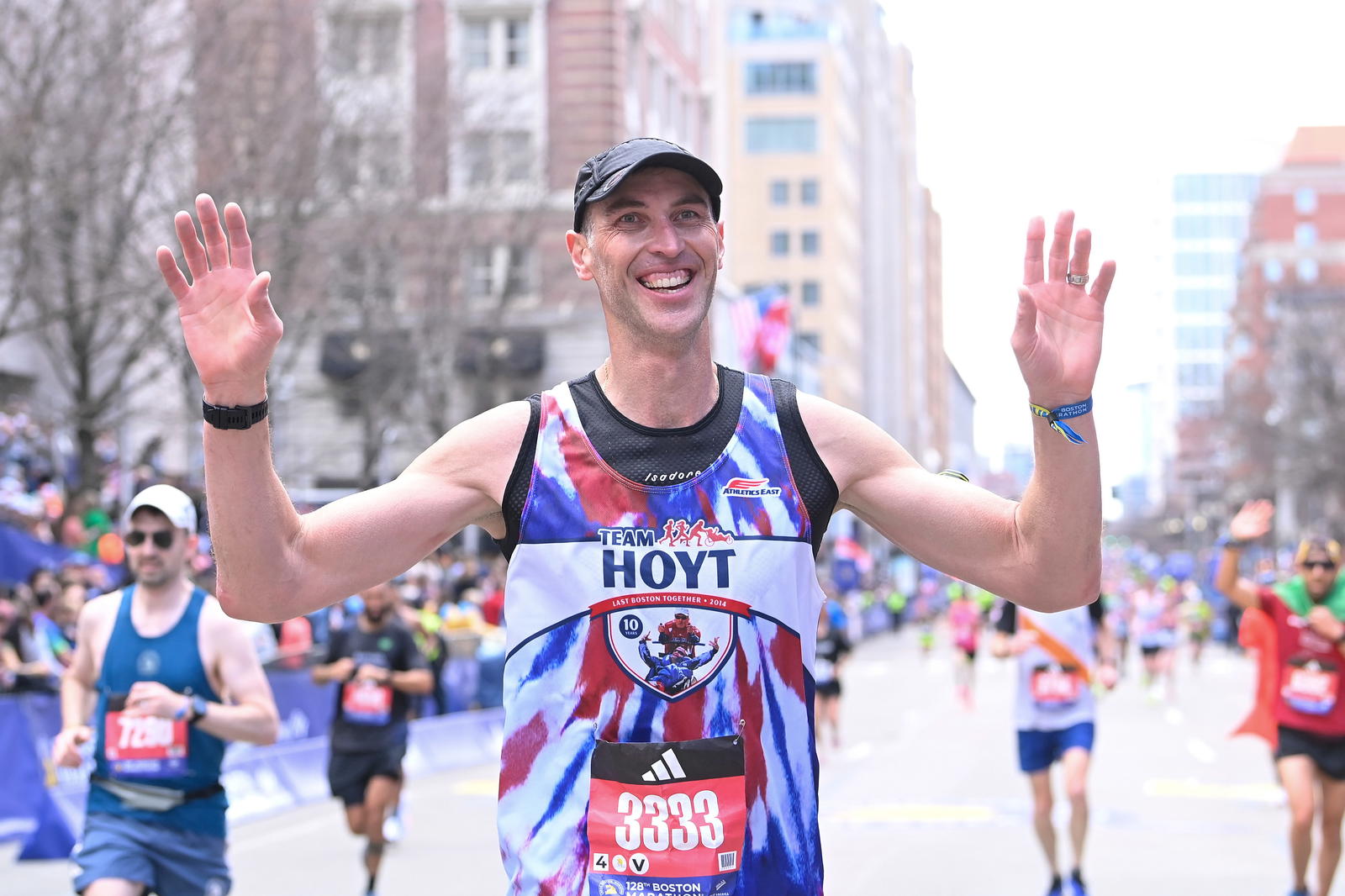 Zdeno Chara reacts to finishing the 2024 Boston Marathon. (Eric Canha-Imagn Images)