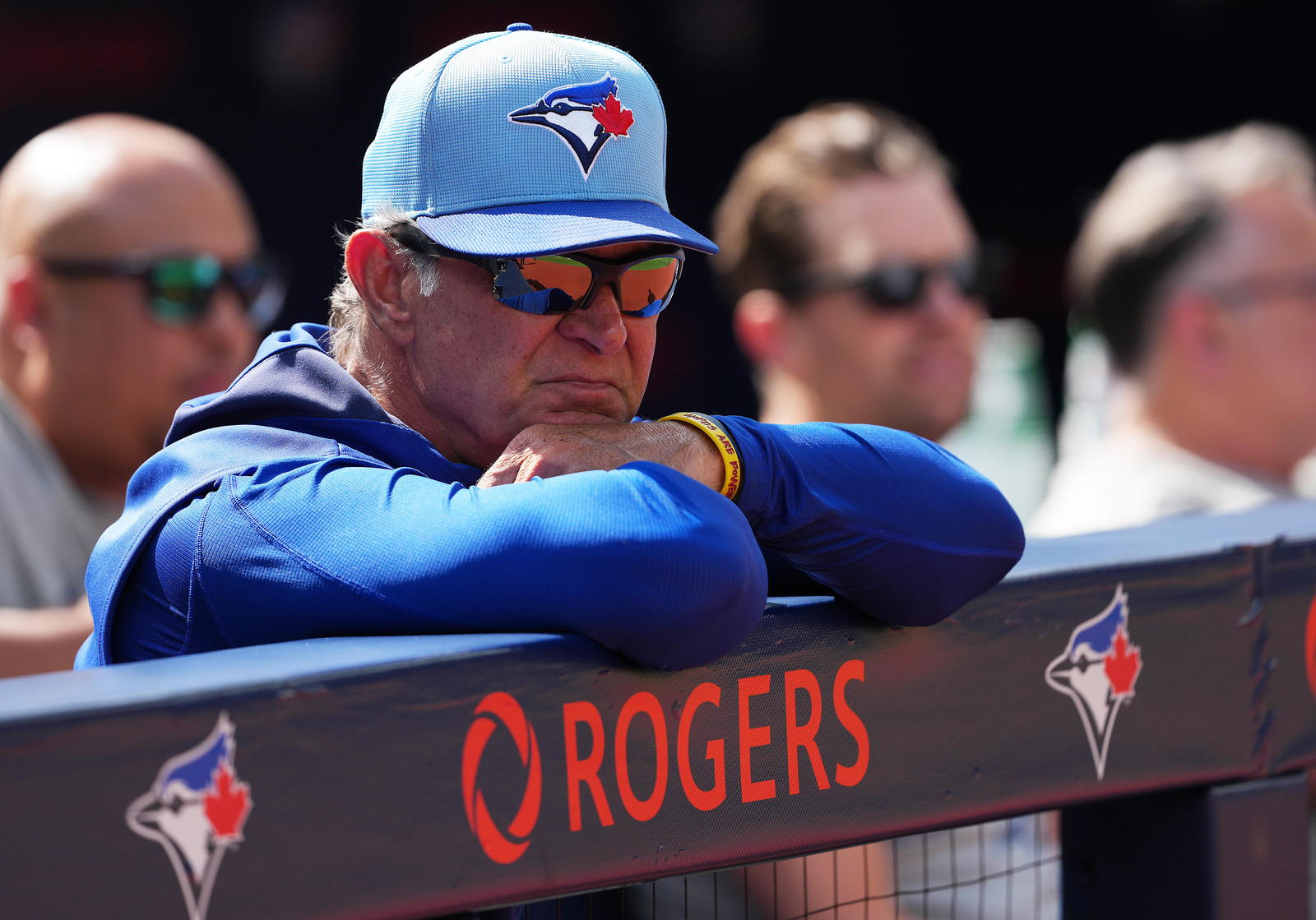 Toronto Blue Jays bench coach Don Mattingly (46) watches batting practice before a game against the Minnesota Twins at Rogers Centre. Nick Turchiaro-Imagn Images