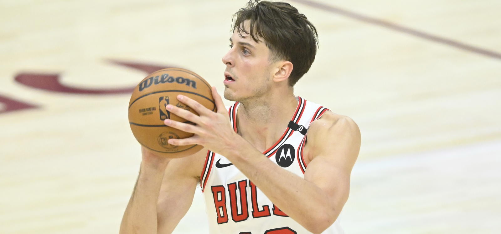 Bulls’ Zach Collins Out For Four Weeks After Wrist Surgery